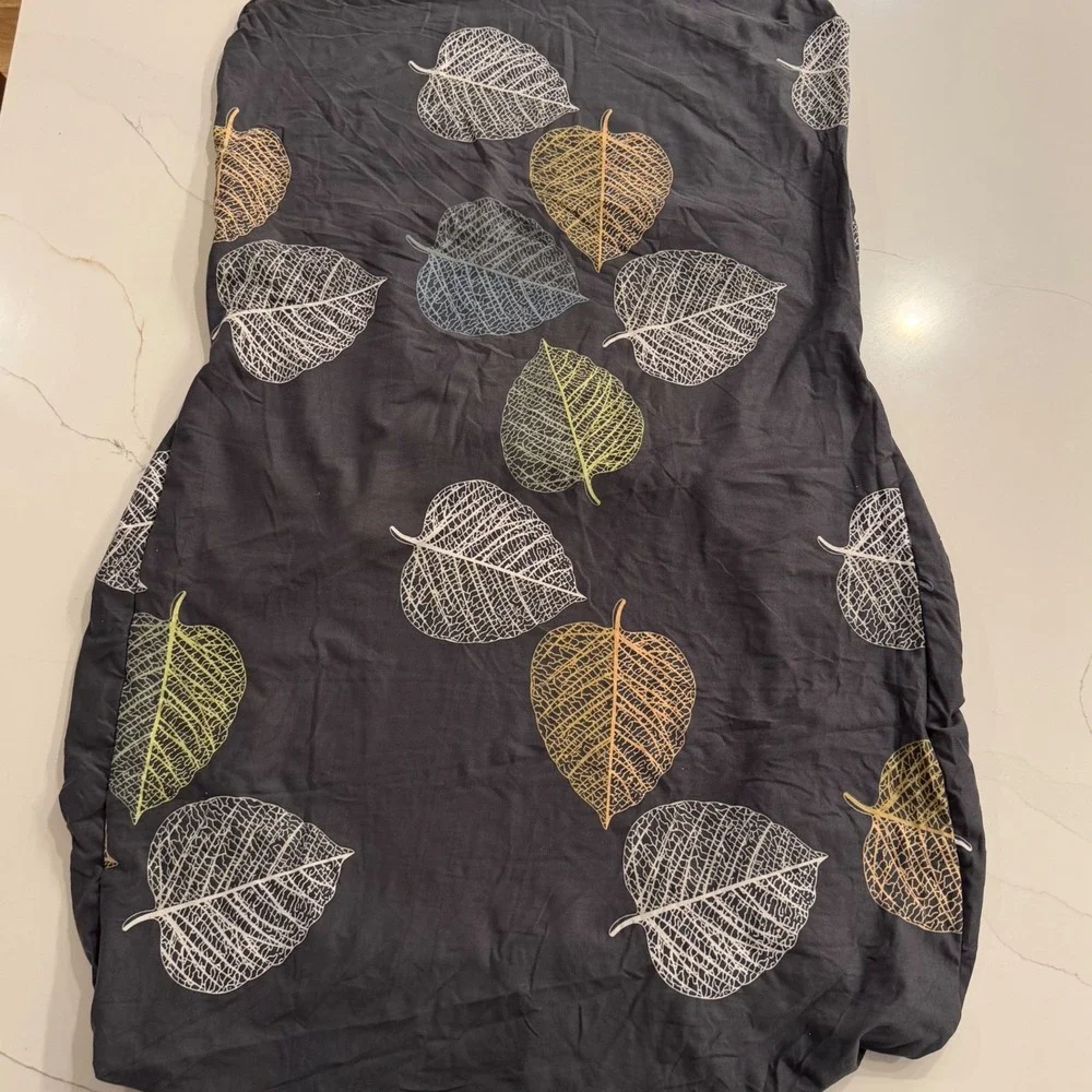 Gray Skeleton Leaf Print Multi-Use‎ Stretchy Nursing Car Seat Cover Botanical